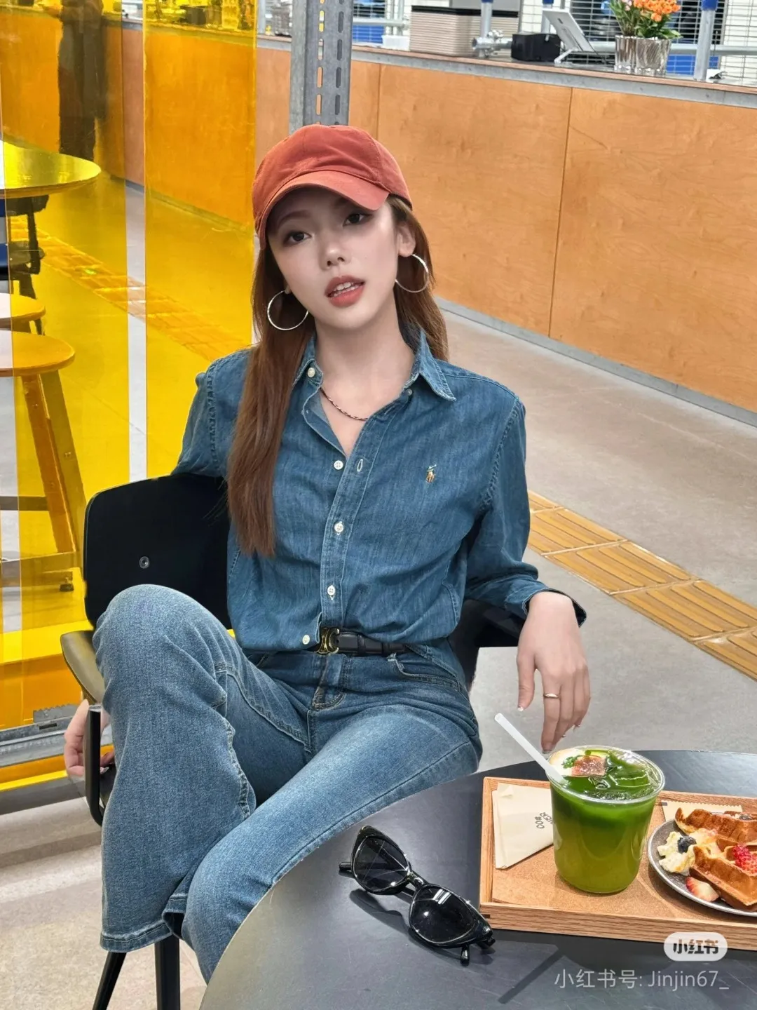 P270 💰 "Top Quality" Style Number: CY106# [Ralph Lauren American Retro Goddess Versatile Shirt Long Sleeve] ✅Ralph Lauren star's popular all-match denim shirt long sleeve for all seasons ✅Top ceiling quality ZP original development, real objects can be compared at will ✅Original fabric washed and hand polished, soft and comfortable, vertical and stylish ✅Casual style tailoring, back splicing, short front and long curved hem ✅Customized dyed original pearlescent white buttons, size divisions, lapels slightly dropped to the shoulders, ✅Length in the front to cover the crotch, and length in the back to the bottom of the hips. The upper body is simple and versatile and looks slimmer. ✅The upper body looks much better than the real thing. It can be worn alone and worn in all seasons. Highly recommended for goddesses. Size: S-L Color: Denim Blue
